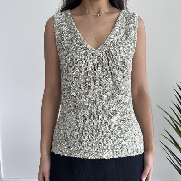 St John Sport Sweater Vest Womens Medium Gray Textured Knit Wool Boucle Tank Top - Picture 3 of 13